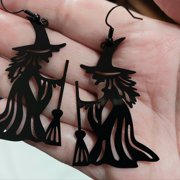 Hocus Pocus Black Metal Wicked Witch Earrings - Picture 3 of 4